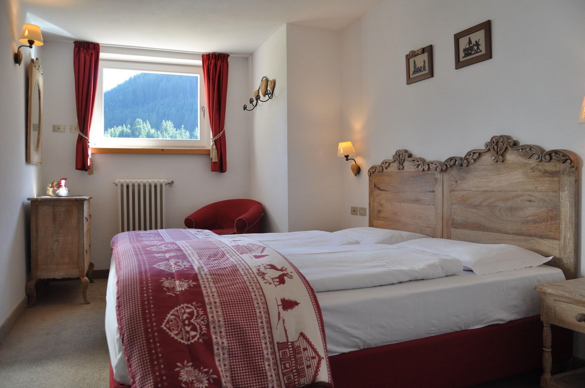 Alpenlife Hotel Someda Моэна Экстерьер фото