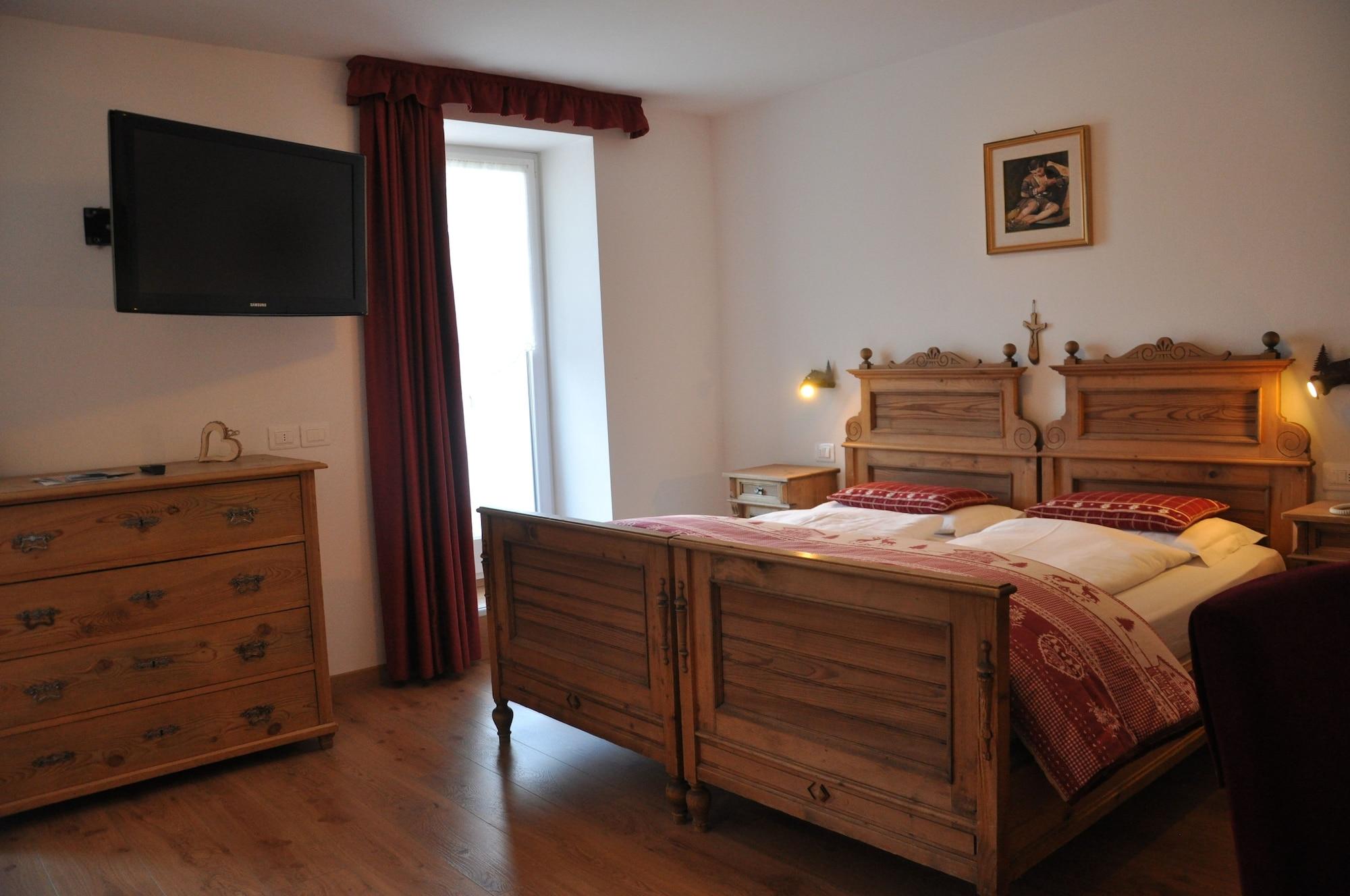 Alpenlife Hotel Someda Моэна Экстерьер фото
