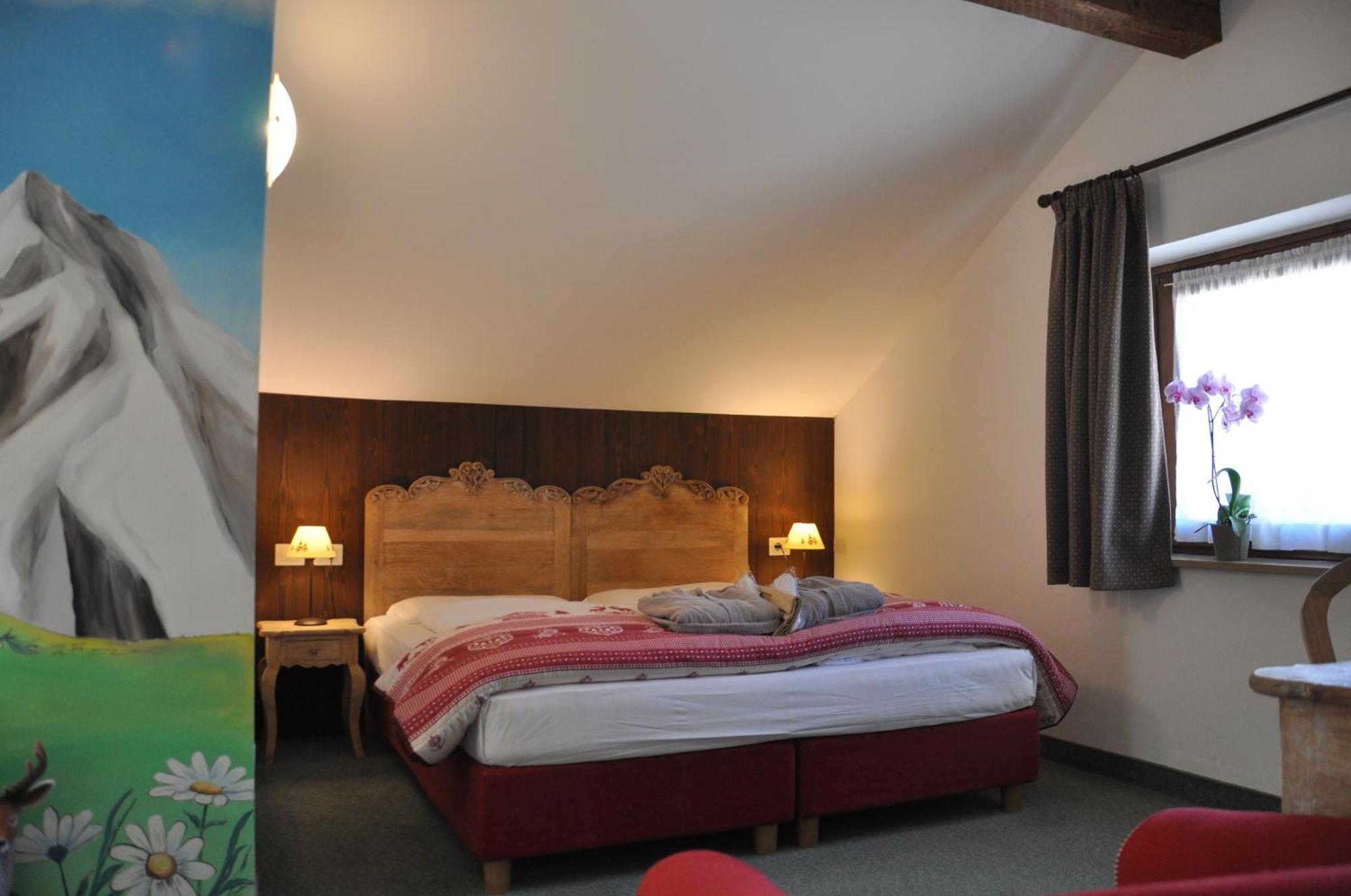 Alpenlife Hotel Someda Моэна Экстерьер фото